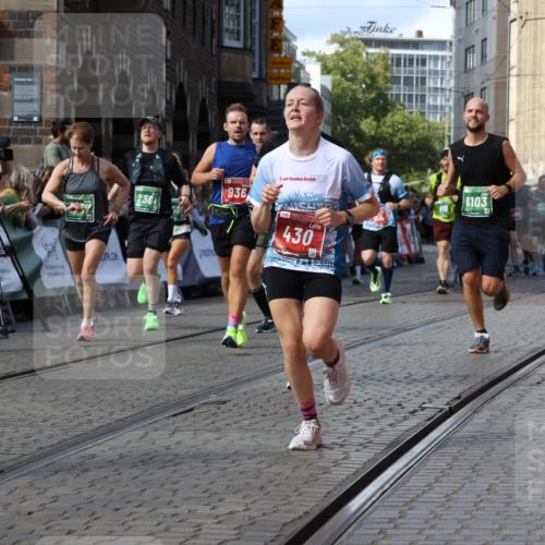 13.09.2026 - 21. swb-Marathon Bremen Strokosch-Dieckow http://msf.ph/oto/10350469 13.09.2026 13:29:22 Ziel 394, 430, 565, 687, 722, 725, 745, 936, 1014, 1274, 1688, 2070, 2223, 2378, 2851, 3419, 3665, 3938, 4590, 5225, 5531, 5691, 5865, 6099, 6817, 6937, 6955, 7134, 8984, 8985, 9562, 9661, 132, 1083, 1243, 1365, 2076, 2301, 2742, 2957, 3030, 3721, 4541, 5244, 5599, 6103, 6384, 6499, 6690, 6930, 7013, 7384, 7426, 7649, 8009, 8594, 8831, 13031 meine-sportfotos.de