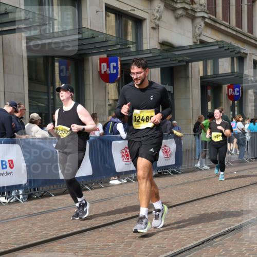 13.09.2026 - 21. swb-Marathon Bremen Strokosch-Dieckow http://msf.ph/oto/10350542 13.09.2026 11:13:22 Ziel 10330, 10484, 10545, 10766, 10883, 10889, 11078, 11084, 11392, 11954, 11999, 12010, 12280, 12460, 10804, 11048, 11357, 11670, 12393, 12418, 12521 meine-sportfotos.de