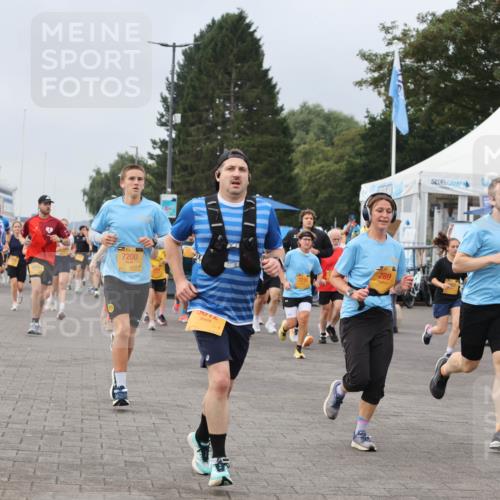 13.09.2026 - Kiel Lauf Andreas Tolksdorf http://msf.ph/oto/10350574 13.09.2026 09:55:31 Kiellinie 38, 7380, 7200, 7235, 289 meine-sportfotos.de