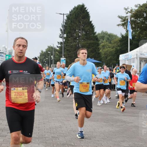 13.09.2026 - Kiel Lauf Andreas Tolksdorf http://msf.ph/oto/10350612 13.09.2026 09:55:32 Kiellinie 7380, 39, 7200, 7235 meine-sportfotos.de