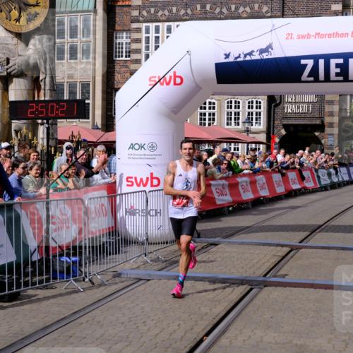 13.09.2026 - 21. swb-Marathon Bremen Tim E. http://msf.ph/oto/10350664 13.09.2026 12:21:10 Ziel 626, 1231 meine-sportfotos.de