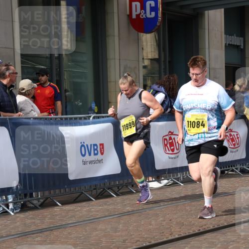13.09.2026 - 21. swb-Marathon Bremen Strokosch-Dieckow http://msf.ph/oto/10350817 13.09.2026 11:13:29 Ziel 10330, 10766, 10799, 10889, 11078, 11084, 11999, 12010, 10484, 10545, 10883, 11048, 11392, 11670, 11954, 12280, 12460, 12521 meine-sportfotos.de