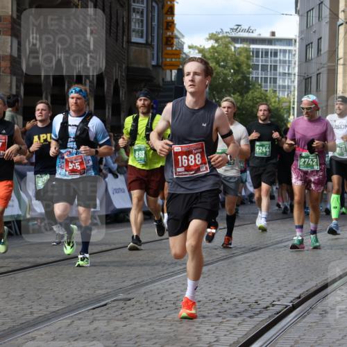 13.09.2026 - 21. swb-Marathon Bremen Strokosch-Dieckow http://msf.ph/oto/10350849 13.09.2026 13:29:26 Ziel 394, 430, 565, 687, 725, 745, 936, 1274, 1545, 1688, 2023, 2070, 2223, 2378, 2867, 3796, 3938, 4590, 5036, 5225, 6030, 6099, 7149, 7361, 8984, 9249, 9661, 1083, 1243, 1581, 2076, 2742, 3030, 3721, 4576, 5244, 6006, 6384, 6499, 6690, 6930, 7384, 7426, 7649, 7884, 8481, 8594, 8831, 9747, 9770, 10013, 13031 meine-sportfotos.de