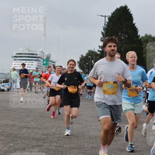 13.09.2026 - Kiel Lauf Andreas Tolksdorf http://msf.ph/oto/10350964 13.09.2026 09:55:43 Kiellinie 11145, 3797, 38, 9459, 38 meine-sportfotos.de