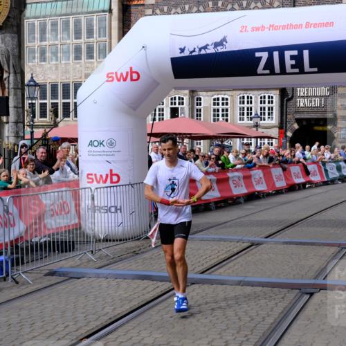 13.09.2026 - 21. swb-Marathon Bremen Tim E. http://msf.ph/oto/10350969 13.09.2026 12:22:51 Ziel 176 meine-sportfotos.de