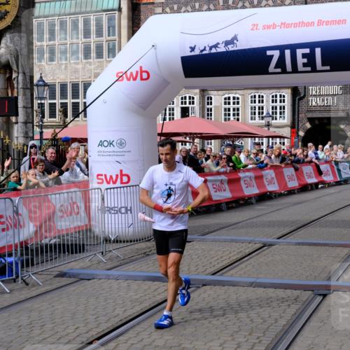 13.09.2026 - 21. swb-Marathon Bremen Tim E. http://msf.ph/oto/10350979 13.09.2026 12:22:51 Ziel 176 meine-sportfotos.de