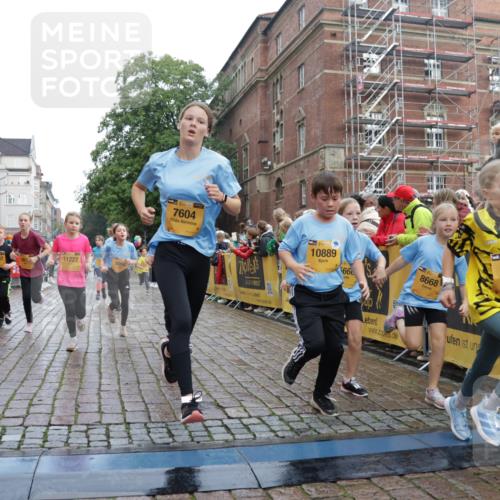 13.09.2026 - Kiel Lauf Yannick Fuchs http://msf.ph/oto/10351016 13.09.2026 08:57:33 Ziel 160, 406, 700, 1051, 1546, 1769, 2128, 2129, 4834, 5006, 5984, 6459, 7478, 7715, 9062, 9324, 9579, 10428, 10876, 11356, 2384, 3382, 3665, 4908, 5003, 5340, 5719, 5809, 7752, 8341, 9542, 10321, 10892, 11495, 11558, 12215, 12455, 12512, 57, 689, 1520, 1714, 2326, 2439, 3020, 3359, 3375, 3691, 4182, 4185, 4321, 4382, 4383, 5093, 5219, 5244, 5666, 5733, 5762, 5765, 5895, 6056, 7058, 7547, 7604, 7608, 7609, 8668, 8838, 9870, 9872, 10847, 10889, 11227, 81, 2384 meine-sportfotos.de