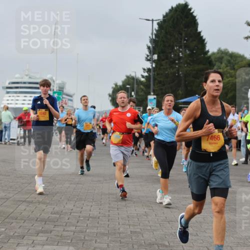 13.09.2026 - Kiel Lauf Andreas Tolksdorf http://msf.ph/oto/10351080 13.09.2026 09:55:46 Kiellinie 8242, 184, 7466 meine-sportfotos.de