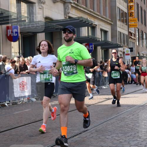 13.09.2026 - 21. swb-Marathon Bremen Strokosch-Dieckow http://msf.ph/oto/10351090 13.09.2026 13:32:00 Ziel 287, 1369, 2292, 2293, 2310, 2910, 3402, 3429, 3441, 3650, 3922, 4057, 4263, 4380, 4471, 4566, 4655, 4835, 5281, 5628, 6258, 6475, 6518, 6593, 6781, 6857, 6875, 6900, 7150, 7173, 7182, 7553, 7572, 7818, 8632, 9040, 9151, 9198, 9283, 9394, 9719, 9779, 13029, 13182, 13208, 13244, 310, 578, 846, 2934, 3115, 3205, 3239, 3244, 3278, 3858, 3946, 3989, 4030, 4164, 4797, 4979, 4998, 5158, 5325, 5363, 5899, 6062, 6100, 6116, 6193, 6213, 6354, 6602, 7242, 7260, 7526, 7608, 7941 meine-sportfotos.de