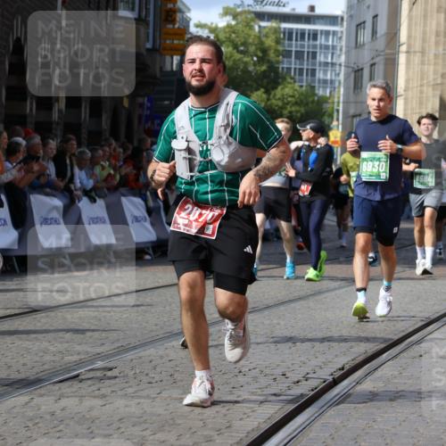 13.09.2026 - 21. swb-Marathon Bremen Strokosch-Dieckow http://msf.ph/oto/10351154 13.09.2026 13:29:32 Ziel 303, 394, 565, 596, 651, 687, 745, 1274, 1545, 1823, 2023, 2070, 2867, 3258, 3796, 3846, 3912, 4590, 5036, 5225, 6030, 7149, 7361, 7631, 7860, 8007, 8066, 8099, 8277, 8338, 8675, 9249, 9661, 9889, 10128, 124, 716, 1073, 1243, 1581, 2289, 3030, 3618, 4115, 4576, 6006, 6127, 6384, 6725, 6930, 7079, 7384, 7884, 8481, 8594, 8612, 8771, 9534, 9747, 9770, 10013, 13031 meine-sportfotos.de