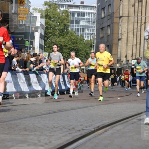 13.09.2026 - 21. swb-Marathon Bremen Strokosch-Dieckow http://msf.ph/oto/10351170 13.09.2026 10:54:48 Ziel 10067, 10146, 10359, 10410, 10503, 10577, 10631, 10749, 10765, 10837, 10884, 11039, 11099, 11118, 11389, 11593, 12038, 12265, 12328, 12467, 10646, 10901, 11620, 11860, 11889, 11976, 12313, 13592 meine-sportfotos.de