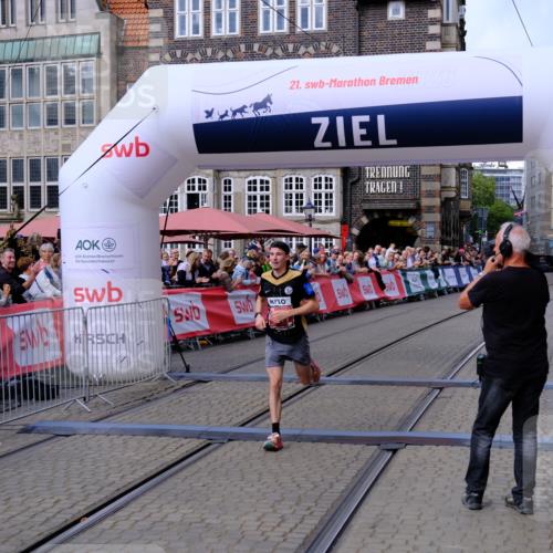 13.09.2026 - 21. swb-Marathon Bremen Tim E. http://msf.ph/oto/10351198 13.09.2026 12:26:42 Ziel  meine-sportfotos.de
