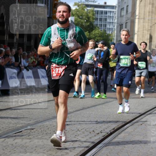 13.09.2026 - 21. swb-Marathon Bremen Strokosch-Dieckow http://msf.ph/oto/10351244 13.09.2026 13:29:33 Ziel 303, 394, 596, 651, 745, 1274, 1387, 1545, 1823, 2023, 2070, 2867, 3258, 3796, 3846, 3912, 4590, 5036, 5225, 6030, 7149, 7361, 7631, 7860, 8007, 8066, 8099, 8277, 8338, 8675, 9249, 9661, 9889, 10128, 124, 716, 1073, 1581, 1861, 2289, 3320, 3618, 4115, 4576, 6006, 6127, 6384, 6725, 6930, 7079, 7384, 7884, 8481, 8594, 8612, 8771, 9049, 9534, 9747, 9770, 10013, 13031 meine-sportfotos.de