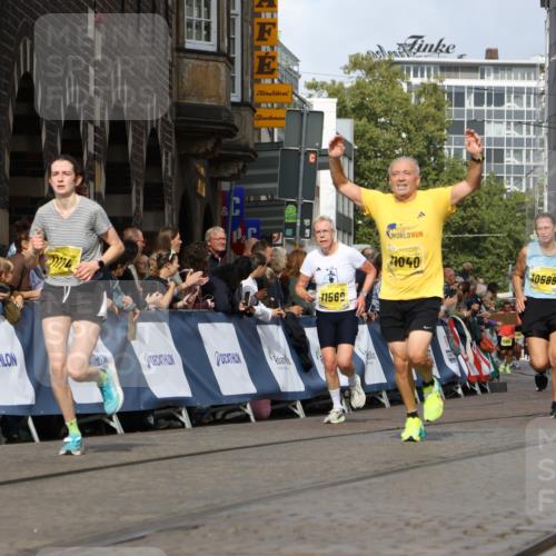 13.09.2026 - 21. swb-Marathon Bremen Strokosch-Dieckow http://msf.ph/oto/10351321 13.09.2026 10:54:50 Ziel 10067, 10146, 10410, 10503, 10577, 10631, 10704, 10749, 10765, 10837, 10884, 11039, 11099, 11389, 11593, 12038, 12265, 12328, 12467, 13526, 10646, 10901, 11620, 11860, 11889, 11908, 11976, 12313, 13592 meine-sportfotos.de