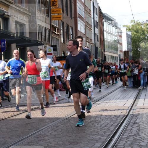 13.09.2026 - 21. swb-Marathon Bremen Strokosch-Dieckow http://msf.ph/oto/10351333 13.09.2026 13:32:07 Ziel 287, 1369, 1687, 2292, 2293, 2910, 2992, 3354, 3402, 3429, 3441, 3650, 3878, 3922, 4057, 4263, 4380, 4471, 4655, 4835, 5281, 5628, 6258, 6475, 6518, 6593, 6760, 6781, 6857, 6875, 6900, 7150, 7173, 7553, 7572, 7990, 8632, 8957, 9040, 9151, 9175, 9198, 9283, 9719, 9779, 13029, 13182, 13208, 13244, 578, 846, 2310, 2934, 3205, 3278, 3946, 3989, 4030, 4566, 4797, 4979, 4998, 5158, 5325, 5363, 5628, 6116, 6354, 7182, 7242, 7526, 7818, 9394 meine-sportfotos.de