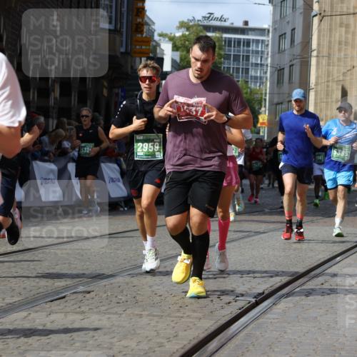 13.09.2026 - 21. swb-Marathon Bremen Strokosch-Dieckow http://msf.ph/oto/10351374 13.09.2026 13:33:04 Ziel 1437, 2611, 2638, 3354, 3878, 3895, 3902, 4233, 4323, 4862, 5009, 5398, 5581, 5657, 6583, 6718, 6786, 7016, 7466, 7758, 8344, 8367, 8506, 13164, 13232, 13234, 831, 1124, 2283, 2393, 2440, 2818, 2959, 3710, 4243, 4260, 4408, 5040, 5191, 5324, 5395, 5790, 6614, 6915, 7421, 7467, 7788, 7830, 8061, 9269, 9616, 13028, 13101 meine-sportfotos.de