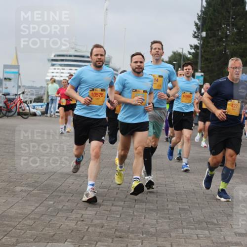 13.09.2026 - Kiel Lauf Andreas Tolksdorf http://msf.ph/oto/10351435 13.09.2026 09:56:00 Kiellinie 10575 meine-sportfotos.de