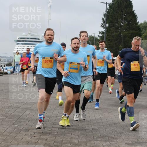 13.09.2026 - Kiel Lauf Andreas Tolksdorf http://msf.ph/oto/10351455 13.09.2026 09:56:00 Kiellinie 38, 10575, 10960, 38, 427, 6940 meine-sportfotos.de