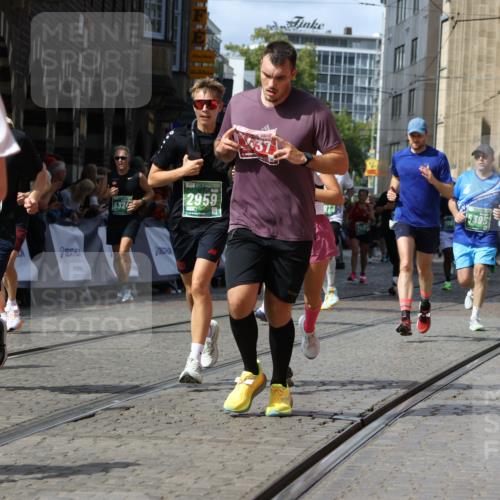 13.09.2026 - 21. swb-Marathon Bremen Strokosch-Dieckow http://msf.ph/oto/10351471 13.09.2026 13:33:04 Ziel 1437, 2611, 2638, 3354, 3878, 3895, 3902, 4233, 4323, 4862, 5009, 5398, 5581, 5657, 6583, 6718, 6786, 7016, 7466, 7758, 8344, 8367, 8506, 13164, 13232, 13234, 831, 1124, 2283, 2393, 2440, 2818, 2959, 3710, 4243, 4260, 4408, 5040, 5191, 5324, 5395, 5790, 6614, 6915, 7421, 7467, 7788, 7830, 8061, 9269, 9616, 13028, 13101 meine-sportfotos.de