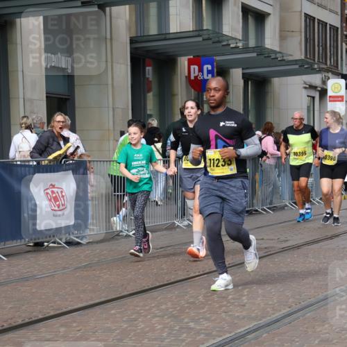 13.09.2026 - 21. swb-Marathon Bremen Strokosch-Dieckow http://msf.ph/oto/10351522 13.09.2026 11:14:00 Ziel 10303, 10395, 10396, 10402, 10586, 10722, 10784, 10854, 11041, 11140, 11173, 11233, 11363, 11535, 11703, 11864, 12100, 12112, 12431, 10330, 10491, 10766, 10799, 10880, 11027, 11078, 11902, 12010 meine-sportfotos.de