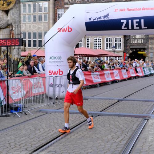 13.09.2026 - 21. swb-Marathon Bremen Tim E. http://msf.ph/oto/10351548 13.09.2026 12:29:25 Ziel 317, 608, 796, 1046 meine-sportfotos.de