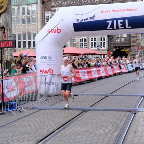 13.09.2026 - 21. swb-Marathon Bremen Tim E. http://msf.ph/oto/10351561 13.09.2026 12:29:47 Ziel 821, 1651 meine-sportfotos.de
