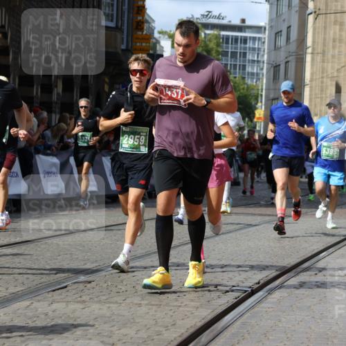 13.09.2026 - 21. swb-Marathon Bremen Strokosch-Dieckow http://msf.ph/oto/10351566 13.09.2026 13:33:04 Ziel 1437, 2611, 2638, 3354, 3878, 3895, 3902, 4233, 4323, 4862, 5009, 5398, 5581, 5657, 6583, 6718, 6786, 7016, 7466, 7758, 8344, 8367, 8506, 13164, 13232, 13234, 831, 1124, 2283, 2393, 2440, 2818, 2959, 3710, 4243, 4260, 4408, 5040, 5191, 5324, 5395, 5790, 6614, 6915, 7421, 7467, 7788, 7830, 8061, 9269, 9616, 13028, 13101 meine-sportfotos.de