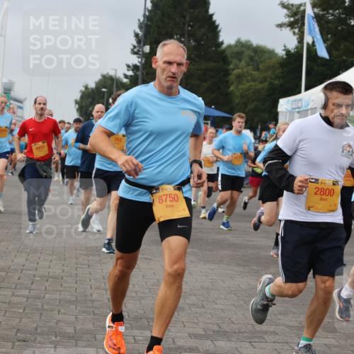 13.09.2026 - Kiel Lauf Andreas Tolksdorf http://msf.ph/oto/10351662 13.09.2026 09:56:08 Kiellinie 12415, 8955, 393, 38, 340, 2702, 8445, 1, 38, 2800, 38, 8750 meine-sportfotos.de