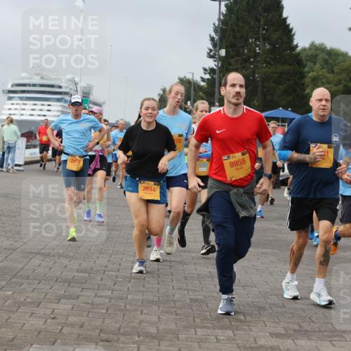 13.09.2026 - Kiel Lauf Andreas Tolksdorf http://msf.ph/oto/10351710 13.09.2026 09:56:10 Kiellinie 7807, 39, 2844, 38, 8955, 9455 meine-sportfotos.de