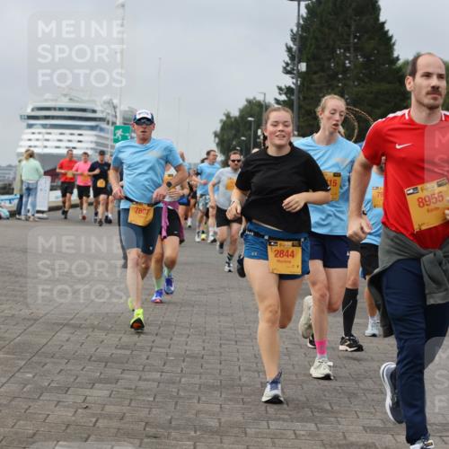 13.09.2026 - Kiel Lauf Andreas Tolksdorf http://msf.ph/oto/10351741 13.09.2026 09:56:11 Kiellinie 7807, 38, 2844, 79, 38, 8955, 1, 38 meine-sportfotos.de