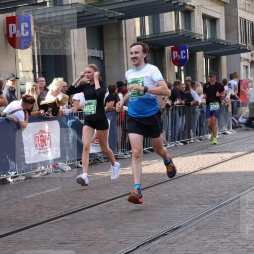 13.09.2026 - 21. swb-Marathon Bremen Strokosch-Dieckow http://msf.ph/oto/10351764 13.09.2026 13:32:16 Ziel 1437, 1687, 2292, 2293, 2611, 2910, 2992, 3354, 3402, 3429, 3441, 3878, 3895, 4263, 4323, 4380, 4471, 4655, 4835, 4862, 5281, 5398, 5581, 5657, 6518, 6583, 6593, 6718, 6760, 6781, 6900, 7016, 7173, 7466, 7758, 7990, 8344, 8367, 8957, 9040, 9151, 9175, 9283, 9719, 9779, 13208, 13244, 287, 1369, 2310, 2934, 3650, 3922, 3946, 4057, 4566, 4655, 4797, 4979, 5628, 6116, 6258, 6475, 7182, 7526, 7818, 9394, 13182 meine-sportfotos.de