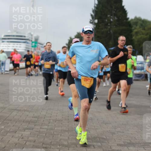 13.09.2026 - Kiel Lauf Andreas Tolksdorf http://msf.ph/oto/10351788 13.09.2026 09:56:12 Kiellinie 7807 meine-sportfotos.de