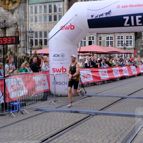 13.09.2026 - 21. swb-Marathon Bremen Tim E. http://msf.ph/oto/10351805 13.09.2026 12:30:26 Ziel  meine-sportfotos.de