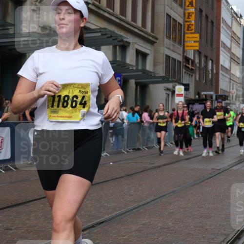 13.09.2026 - 21. swb-Marathon Bremen Strokosch-Dieckow http://msf.ph/oto/10351814 13.09.2026 11:14:07 Ziel 10303, 10395, 10396, 10402, 10586, 10722, 10784, 10854, 11041, 11140, 11173, 11233, 11363, 11535, 11703, 11864, 12100, 12112, 12431, 10330, 10491, 10799, 10880, 11027, 11078, 11233, 11535, 11902 meine-sportfotos.de