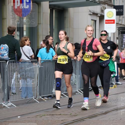 13.09.2026 - 21. swb-Marathon Bremen Strokosch-Dieckow http://msf.ph/oto/10351832 13.09.2026 11:14:08 Ziel 10303, 10395, 10396, 10402, 10586, 10722, 10784, 10854, 11041, 11140, 11173, 11363, 11408, 11703, 11864, 12100, 12112, 12431, 10330, 10491, 10799, 10880, 11027, 11078, 11233, 11535, 11902 meine-sportfotos.de