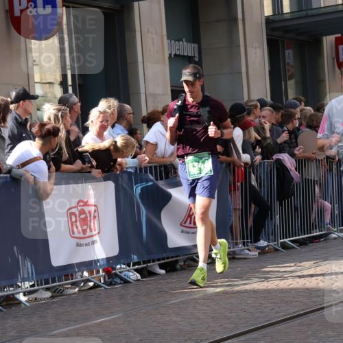 13.09.2026 - 21. swb-Marathon Bremen Strokosch-Dieckow http://msf.ph/oto/10351854 13.09.2026 13:32:19 Ziel 1437, 1687, 2292, 2293, 2611, 2992, 3354, 3429, 3878, 3895, 4263, 4323, 4380, 4862, 5009, 5281, 5398, 5581, 5657, 6518, 6583, 6593, 6718, 6760, 6781, 6900, 7016, 7173, 7466, 7758, 7990, 8344, 8367, 8506, 8957, 9040, 9151, 9175, 9719, 13208, 13232, 287, 1369, 2310, 2910, 2934, 3402, 3441, 3650, 3922, 3946, 4057, 4471, 4566, 4655, 4797, 4835, 4979, 5628, 6116, 6258, 6475, 7182, 7526, 7818, 9394, 13182 meine-sportfotos.de