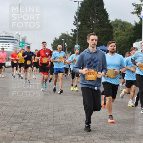 13.09.2026 - Kiel Lauf Andreas Tolksdorf http://msf.ph/oto/10351856 13.09.2026 09:56:15 Kiellinie 6229, 38, 7872, 99, 2388, 7616 meine-sportfotos.de