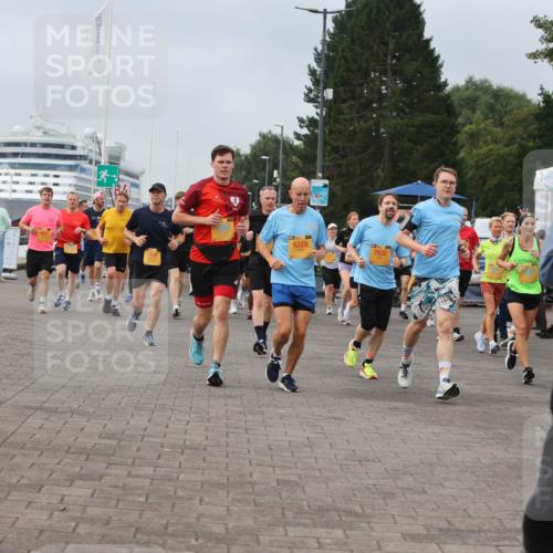 13.09.2026 - Kiel Lauf Andreas Tolksdorf http://msf.ph/oto/10351881 13.09.2026 09:56:16 Kiellinie 6229, 7830, 7872 meine-sportfotos.de