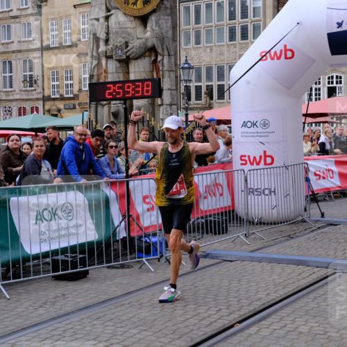 13.09.2026 - 21. swb-Marathon Bremen Tim E. http://msf.ph/oto/10351883 13.09.2026 12:30:27 Ziel  meine-sportfotos.de