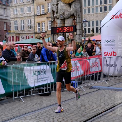 13.09.2026 - 21. swb-Marathon Bremen Tim E. http://msf.ph/oto/10351906 13.09.2026 12:30:27 Ziel  meine-sportfotos.de