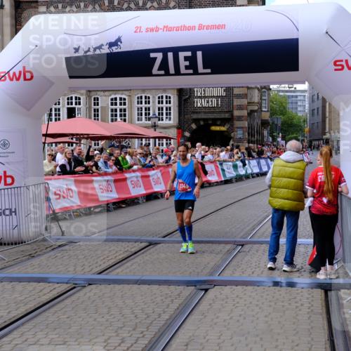 13.09.2026 - 21. swb-Marathon Bremen Tim E. http://msf.ph/oto/10351923 13.09.2026 12:32:01 Ziel  meine-sportfotos.de