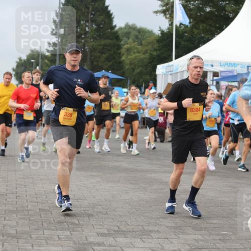 13.09.2026 - Kiel Lauf Andreas Tolksdorf http://msf.ph/oto/10351989 13.09.2026 09:56:19 Kiellinie 48, 338, 8304, 2942, 38, 6229 meine-sportfotos.de