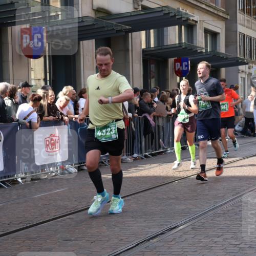 13.09.2026 - 21. swb-Marathon Bremen Strokosch-Dieckow http://msf.ph/oto/10352002 13.09.2026 13:32:22 Ziel 1437, 1687, 2292, 2293, 2611, 2992, 3354, 3429, 3878, 3895, 3902, 4233, 4263, 4323, 4380, 4862, 5009, 5281, 5398, 5581, 5657, 6518, 6583, 6593, 6718, 6760, 6786, 7016, 7173, 7466, 7758, 7990, 8344, 8367, 8506, 8957, 9040, 9175, 13232, 13234, 287, 1369, 2310, 2910, 3402, 3441, 3650, 3922, 4057, 4471, 4566, 4655, 4797, 4835, 5281, 5628, 6258, 6475, 6518, 7182, 7526, 7818, 9394, 13182 meine-sportfotos.de