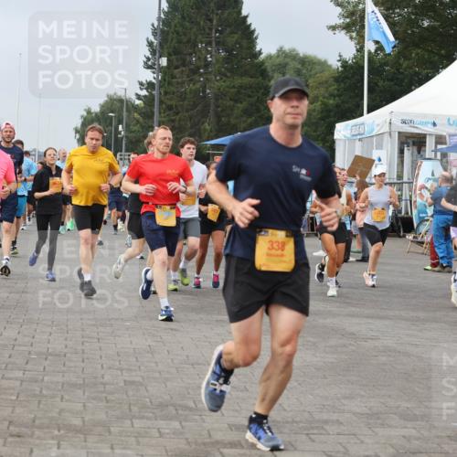 13.09.2026 - Kiel Lauf Andreas Tolksdorf http://msf.ph/oto/10352006 13.09.2026 09:56:19 Kiellinie 9867, 338, 8304 meine-sportfotos.de