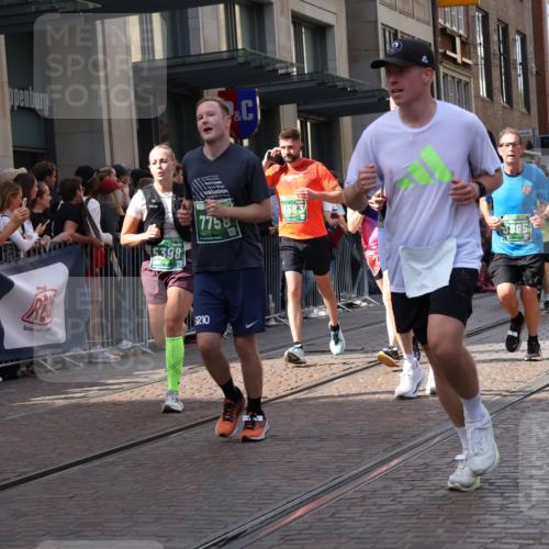 13.09.2026 - 21. swb-Marathon Bremen Strokosch-Dieckow http://msf.ph/oto/10352021 13.09.2026 13:32:23 Ziel 1437, 1687, 2292, 2293, 2611, 2638, 2992, 3354, 3429, 3878, 3895, 3902, 4233, 4263, 4323, 4380, 4862, 5009, 5398, 5581, 5657, 6583, 6593, 6718, 6760, 6786, 7016, 7173, 7466, 7758, 7990, 8344, 8367, 8506, 8957, 9040, 9175, 13164, 13232, 13234, 287, 1369, 2310, 2910, 3402, 3441, 3650, 3922, 4057, 4263, 4471, 4566, 4655, 4797, 4835, 5281, 5628, 6258, 6475, 6518, 7182, 7818, 9394, 13182 meine-sportfotos.de
