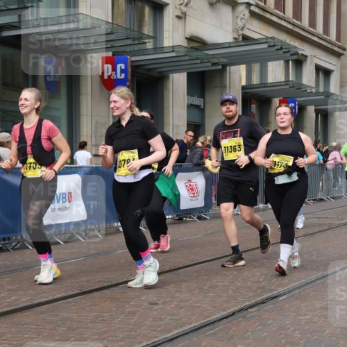 13.09.2026 - 21. swb-Marathon Bremen Strokosch-Dieckow http://msf.ph/oto/10352097 13.09.2026 11:14:13 Ziel 10303, 10395, 10396, 10519, 10586, 10705, 10722, 10784, 11041, 11140, 11173, 11186, 11363, 11408, 11703, 12100, 12112, 12431, 10402, 10491, 10586, 10799, 10854, 10880, 11027, 11233, 11535, 11864, 11902 meine-sportfotos.de