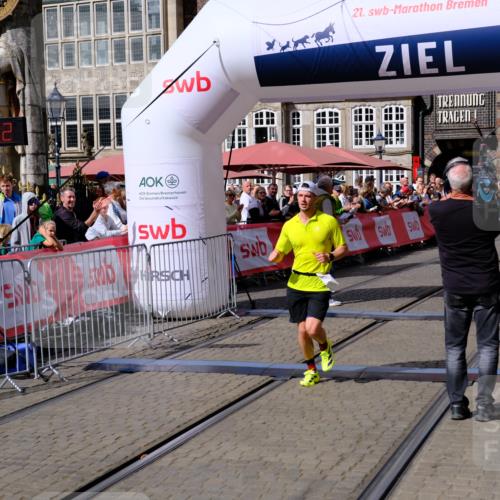 13.09.2026 - 21. swb-Marathon Bremen Tim E. http://msf.ph/oto/10352180 13.09.2026 12:33:42 Ziel  meine-sportfotos.de