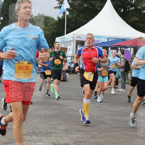 13.09.2026 - Kiel Lauf Andreas Tolksdorf http://msf.ph/oto/10352219 13.09.2026 09:56:26 Kiellinie 7795, 6536, 9770, 6439, 6147, 2358 meine-sportfotos.de