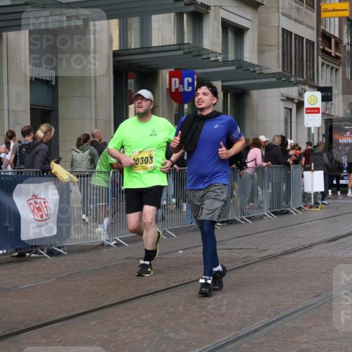 13.09.2026 - 21. swb-Marathon Bremen Strokosch-Dieckow http://msf.ph/oto/10352221 13.09.2026 11:14:16 Ziel 10303, 10395, 10396, 10519, 10705, 10722, 10784, 11041, 11097, 11098, 11140, 11173, 11186, 11363, 11408, 11703, 12100, 12112, 12431, 10395, 10396, 10402, 10491, 10586, 10799, 10854, 10880, 11027, 11233, 11535, 11864, 11902 meine-sportfotos.de