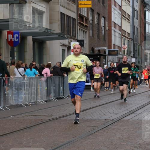 13.09.2026 - 21. swb-Marathon Bremen Strokosch-Dieckow http://msf.ph/oto/10352269 13.09.2026 11:14:20 Ziel 10303, 10519, 10557, 10705, 10722, 10805, 11041, 11097, 11098, 11140, 11173, 11186, 11288, 11363, 11408, 11876, 12112, 12193, 12431, 10395, 10396, 10402, 10491, 10586, 10784, 10854, 10880, 11027, 11173, 11233, 11363, 11535, 11703, 11864, 11902, 12100 meine-sportfotos.de